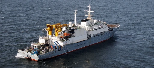 Large Freezing Fishing Trawler BMT