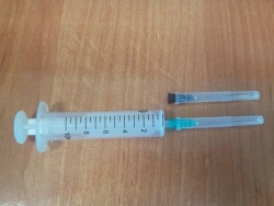 Injection syringe of single use sterile two-detailed 10B "Luer" complete with injection needles 0,8x40; 0,7x40