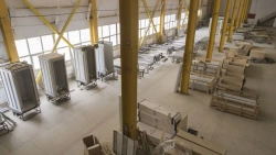 Electric freight lift