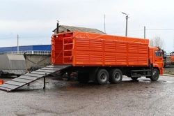 Cattle truck type AZC1030, modification 533918 on chassis 65115-A5, 65115-50, 61115-5H.