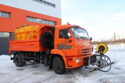 MKDU-6 combined road sweeping machine on the basis of vehicle KAMAZ-43255-G5