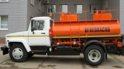 Motor vehicles for transportation of petroleum products (tank truck) type 47121, modification 47121U on the basis of GAZ 33098 c