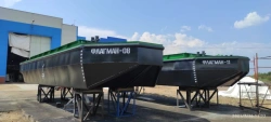 Non-self-propelled barge