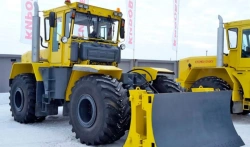 Universal wheeled bulldozer Kirovets K-702MBA-01-BKU