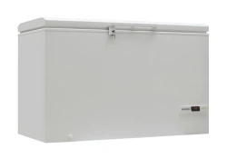 Microprocessor freezer with sound and light signalling and temperature display for storage of frozen blood plasma.