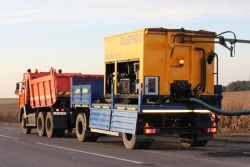 Trailer-mounted patching machine (pneumatic spraying) Madpatcher.