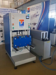 Semiautomatic blow moulding machine of series (type) PV model PV-700 (25 atm.) (Y)