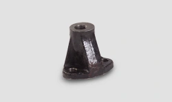 316000100101497 Bracket of front engine mount to the block left