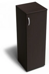 Medium narrow cupboard. Referent