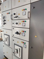 Low-voltage complete device UVR-0,4-3200/65 U3.1