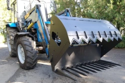 Interchangeable working device for KUHN(TURS) loaders: silage loading device KUHN(TURS)-2000-20