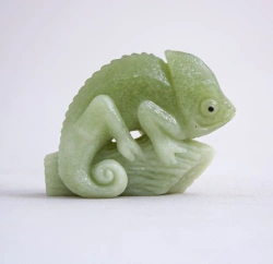 Stone-cutting piece "Happiness in eyes" (jade)