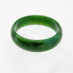 Wide bracelet (jade)