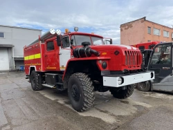 43442D fire tanker AC 3,0...4,0-40,-40/4,-50,-50/4,-60,-70 (43206), type 4344-06, modifications 4344V7, on chassis Ural 432.