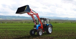 Agricultural mounted bucket loader P-1,5