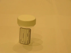 Polymer container for bioassays, disposable, non-sterile-KOS 60ml/B with label