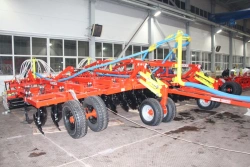 Combined sowing complex "Agrator-Combi 9000"