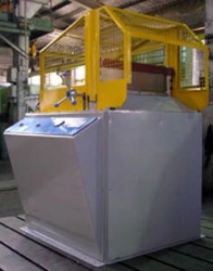 Pneumatic plate knife for cutting rubber and rubber.