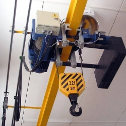 Electric wire rope hoist with load-carrying capacity of 3,2 tonnes type TE 320
