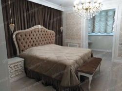Solid colour curtain