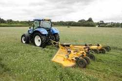Grass cutting machine APT-460