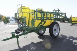 Semi-trailed boom sprayer OP-2000