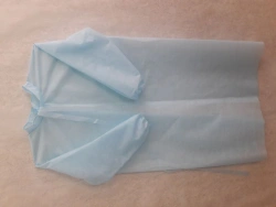 Single-use nonwoven medical clothing set. Version with additional protection