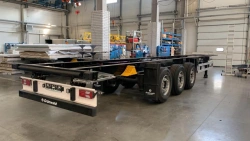 Chassis of isothermal semi-trailer (model GRW3R1)