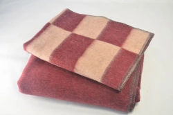 Half-woolen blankets for children of all age groups, except newborns, mottled and smooth dyed, article C108/1-ILSH