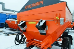 Tractor semitrailer: sand spreader, model PRK-4