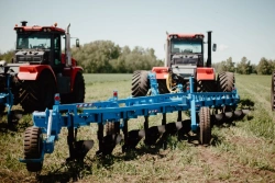 Semi-mounted plough FINIST PLP-(9+2)x40 and its modifications: RZZ.108.00.000-10; RZZ.108.00.000-11 (without skimmers)