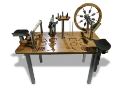 Table for mechanotherapy