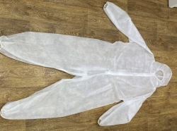 Medical isolating non-sterile clothing set