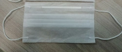 Disposable medical non-sterile non-woven surgical mask 3-layer on elastic band, size (length x width) 18