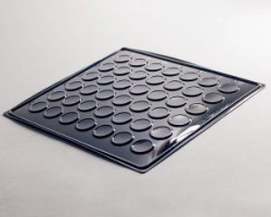 Polymer immunological single-use 42 well plate (black). Item No.: M-06/2