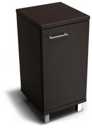 Medium single-section cupboard. Leader