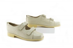 Orthopaedic footwear with complex apparatus and prosthetic shoes without insulated lining: shoes