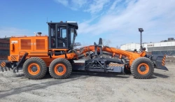Motor grader DZ-250.00000-000U1 with use of front JC98.61A.00, middle JC98.62A.00M and rear JC98.62A.00R driving axles.