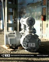 Piston gas compressor 2HM4-11/9S