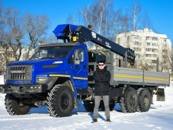 Special purpose vehicle with hydraulic loading crane of KMA type on the basis of URAL 4320 and its modifications U0K01N-4L180