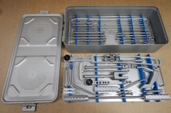 SYNCERA instrument set for intramedullary osteosynthesis of the tibia.