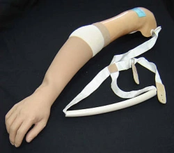 Functional-cosmetic shoulder prosthesis