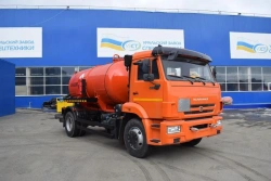 Gas condensate and oil gathering unit (GOC), UZST brand, type 6619C-32 on KAMAZ 43502-D5 chassis.