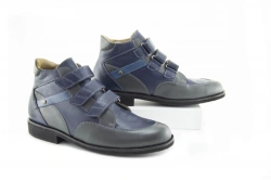 Orthopaedic footwear with complex apparatus without insulated lining: half boots