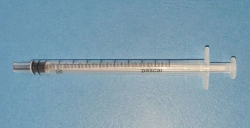 Luer type sterile single-use three-component injection syringe with nominal capacity of 1ml without needle.