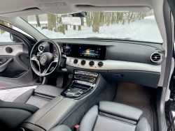 Vehicle MB E 200