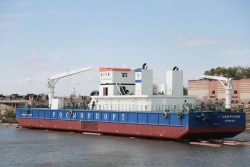 Non-propelled cutter suction dredger of FPDG3 project (page number FPDG3-1)