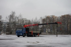 Special purpose vehicle with KMA type hydraulic loading crane on the basis of KAMAZ 65117 and its modifications 64K30N-UN