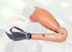 Shoulder prosthesis with microprocessor control system
