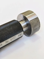 Non-passing smooth plugs with incomplete inserts with diameters over 50 to 75 mm